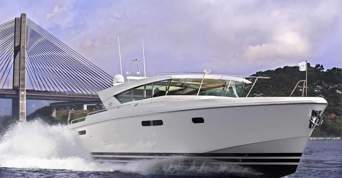 delta 54 carbon luxury yacht