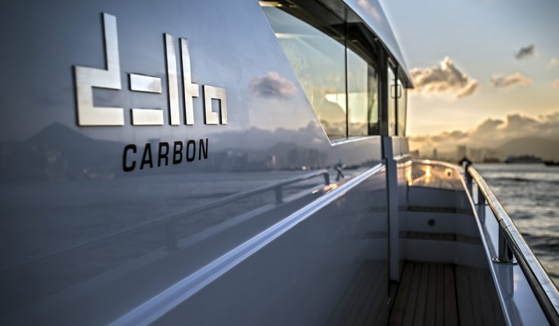 Delta Powerboats 54 Carbon full