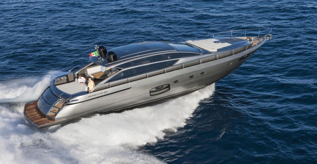 Pershing 62 – Carbon Fiber Yachts